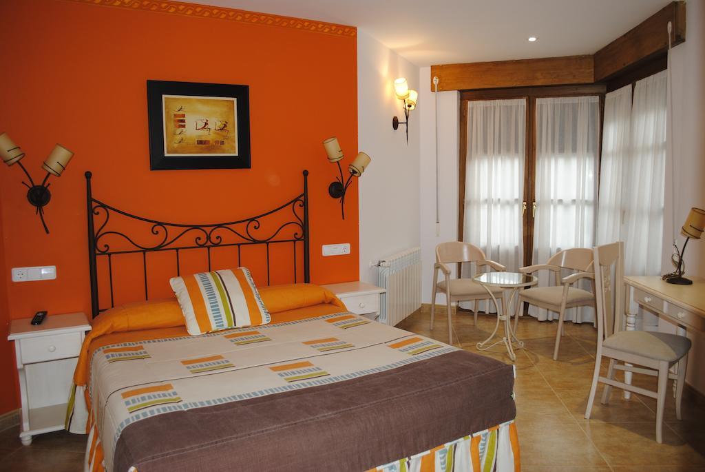Hotel Rural La Corte De Los Pinares Vinuesa Camera foto